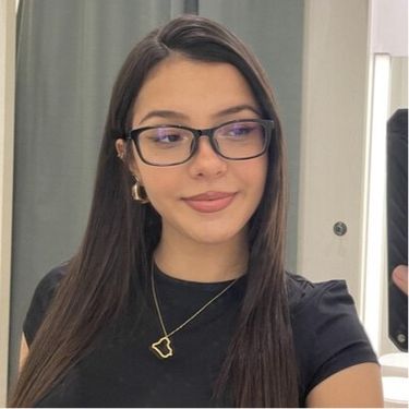 Layla Noah — Associate